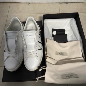 Pre owned Valentino VTLN logo sneakers